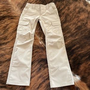 Women’s Under Armour Pants Size 2